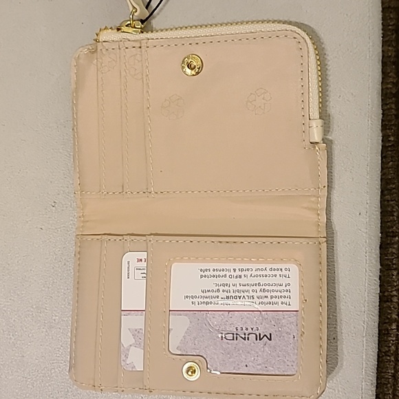 MUNDI BRAND WOMEN'S SMALL "ALMOND" WALLET WITH RFID PROTECTION - Picture 5 of 11